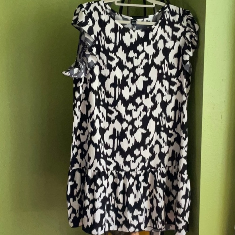 💖Shein black and white shift dress